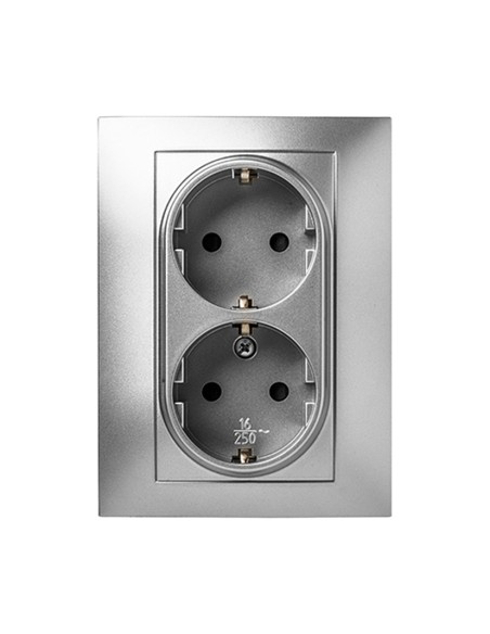 TOMA CORR.DOBLE HABITAT15 16A-250V ALU.