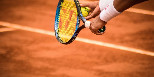 Desvelando el Secreto: Cómo Elegir la Mejor Raqueta de Tenis para Potenciar tu Juego