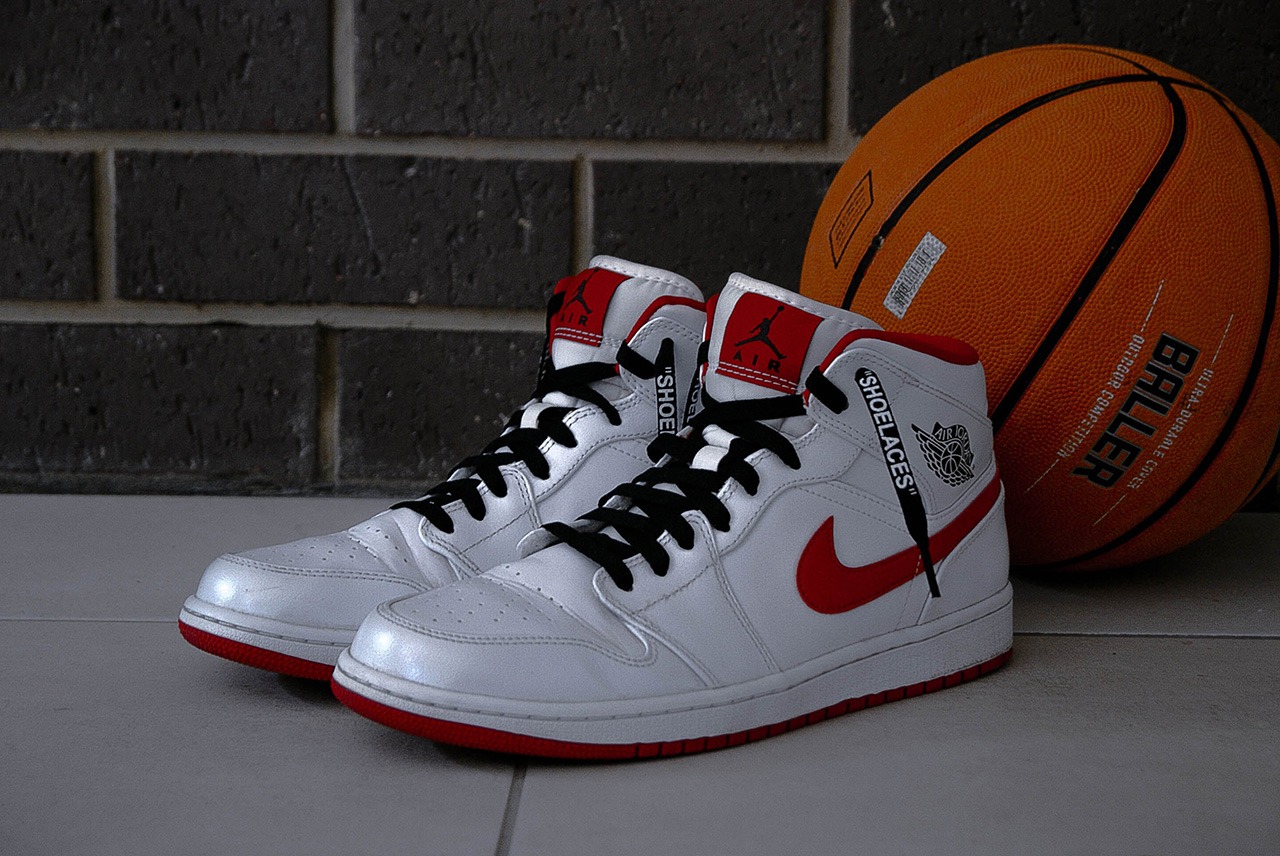 Encestando con Estilo: Cómo Elegir las Mejores Zapatillas de Baloncesto para Brillar en la Cancha